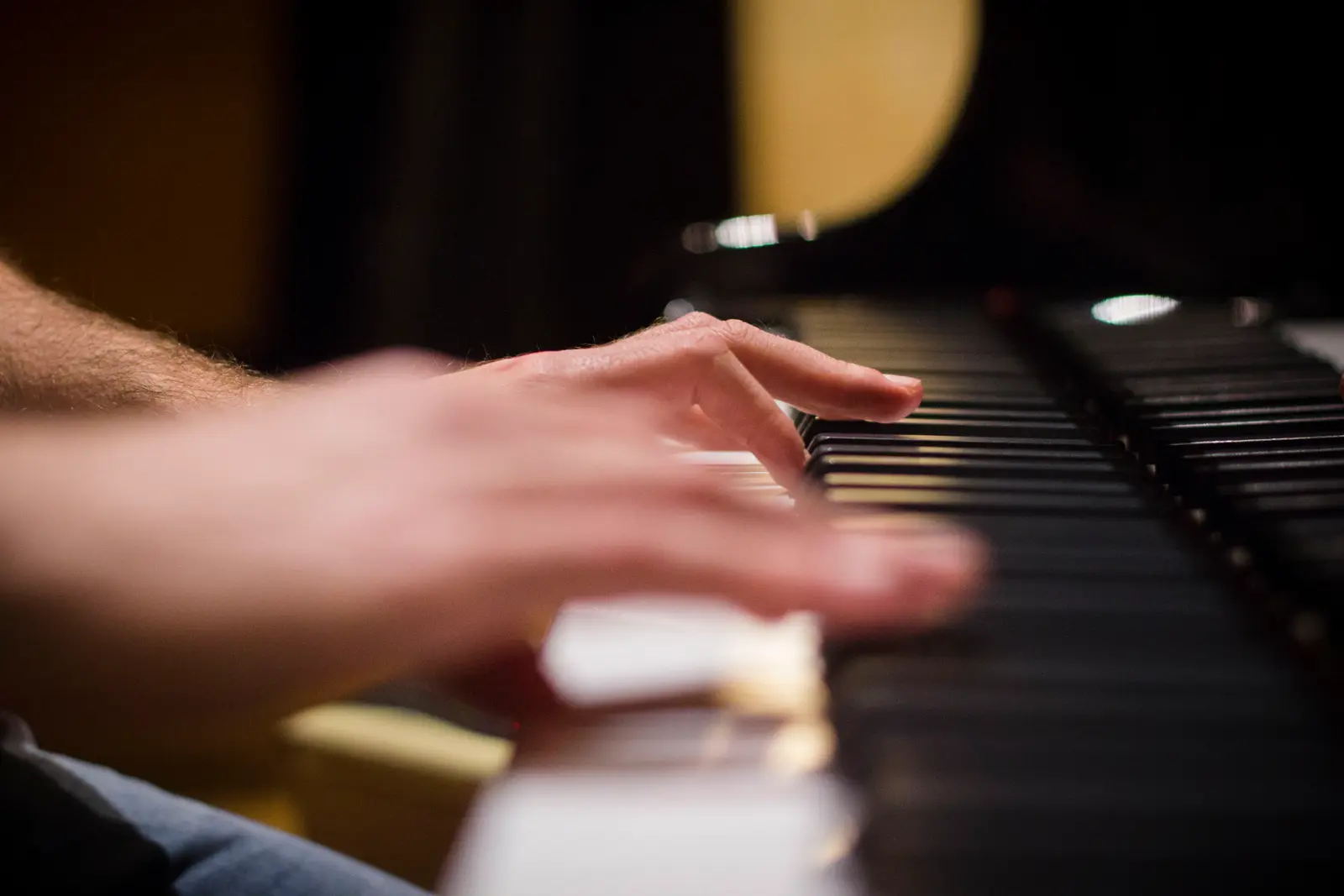 David Catá’s hands on the piano