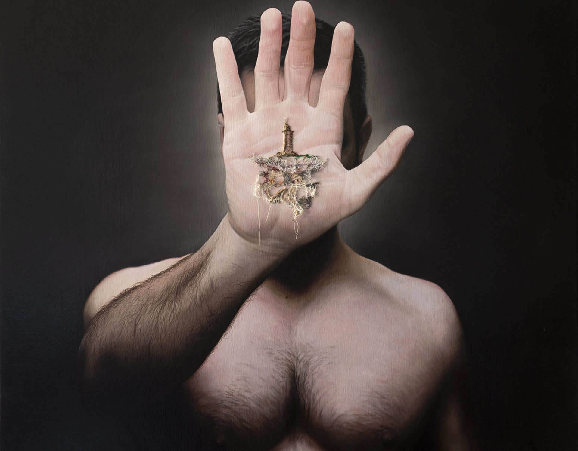 Autorretrato. La luz que ciega y guía (2023)
Óleo sobre lienzo, hilo y piel humana
150 x 100 cm