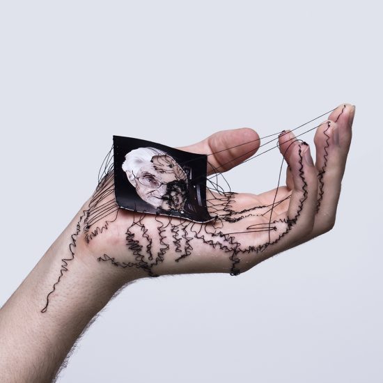 Ni conmigo ni sin mí, 01.